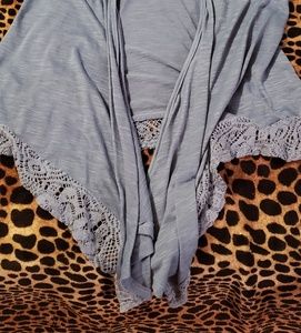 Weavers Tops - Hooded sleeveless top Weavers Tops - Hooded sleeveless top